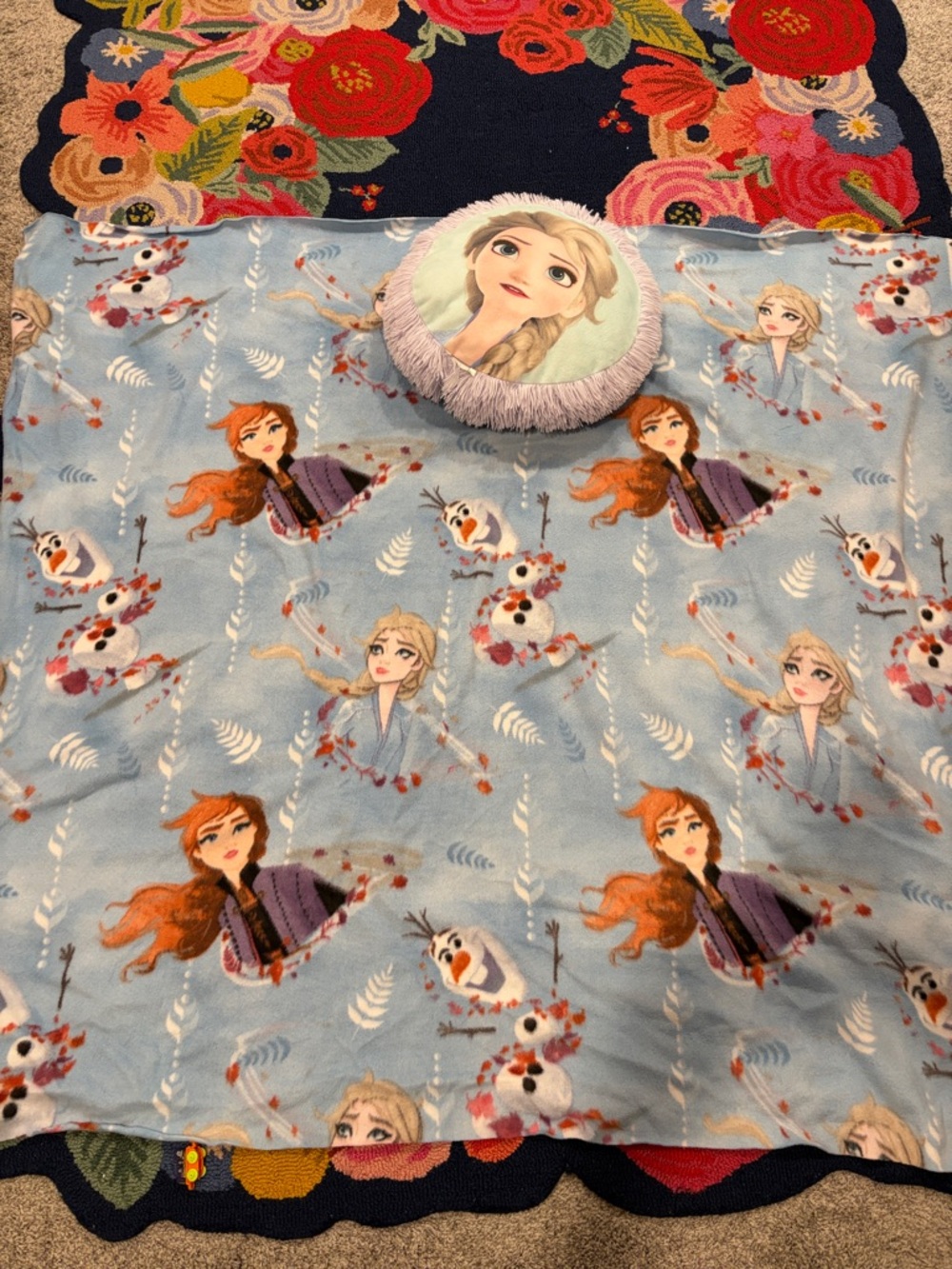 VGUC Disney Frozen Blanket & Pillow